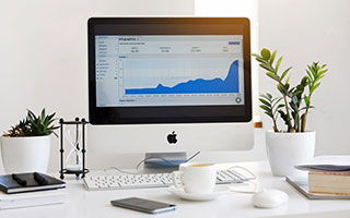 爱游戏娱乐网址-湖人调整轮换轻取开拓者，2020年湖人开拓者