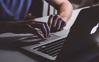 AIYOUXI.COM-中国女篮赛前动员振奋人心 球员全力以赴，中国女蓝赛前动员