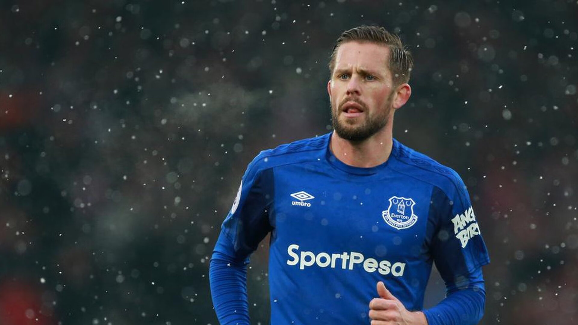 _极光徒步探险：在北极光下奔跑_，到北极看极光旅游团